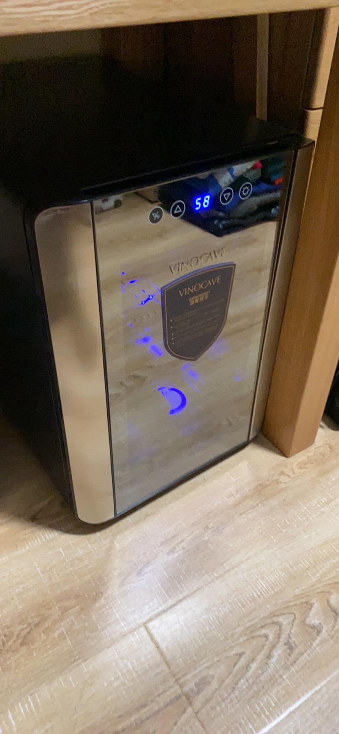 维诺卡夫酒柜采用什么温控器,维诺卡夫恒温酒柜质量怎么样