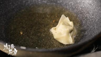 吃剩馄饨皮的做法视频,如何在家自制美味的馄饨