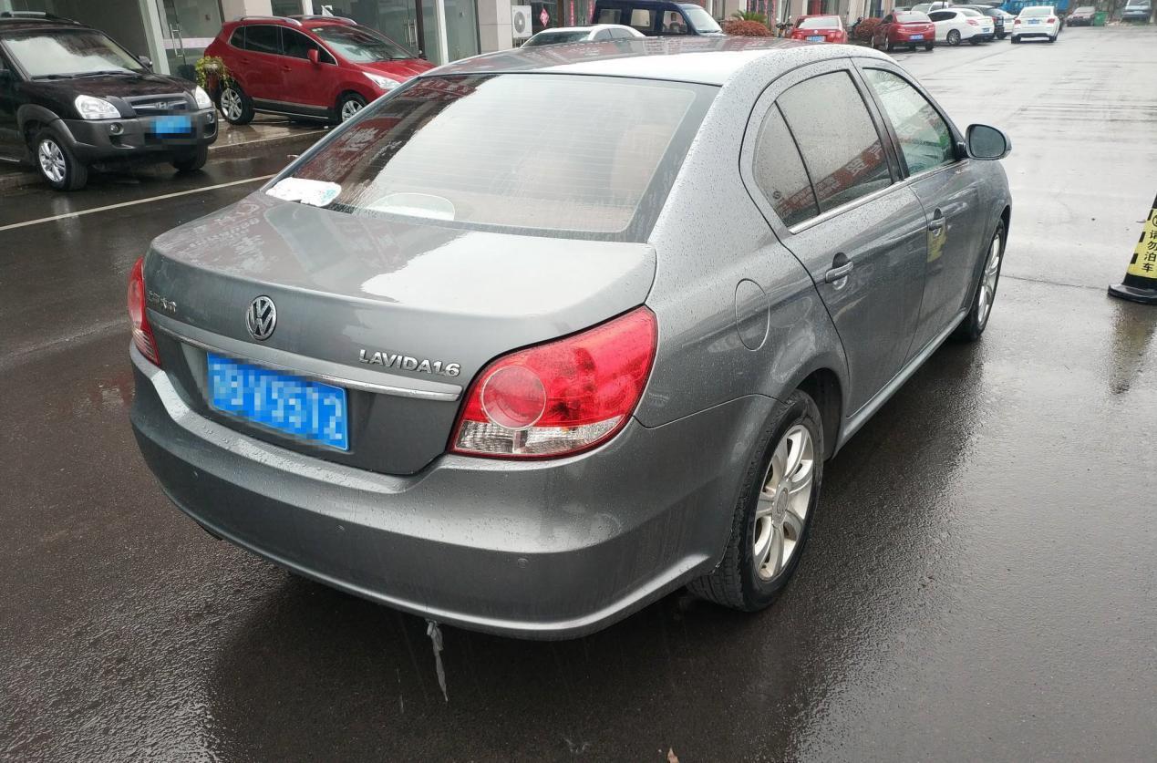 09年自动车,09年的自动挡标致多少钱