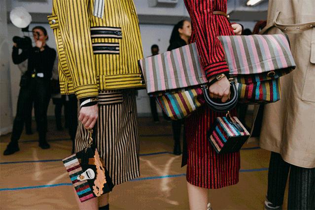 coach最受欢迎的包包,coach最新款包包2023