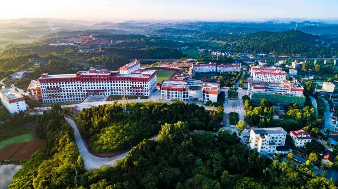 专科也能上名校,专科也可以教中职吗