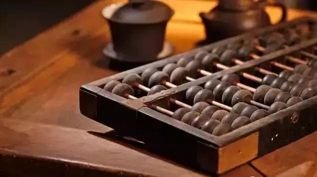 老算盘怎样分辨值不值钱,什么样的老算盘值得收藏