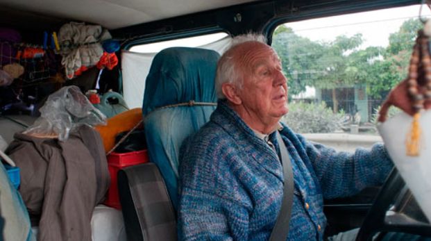 54岁裸辞，花45W流浪地球26年，炸上BBC，这...