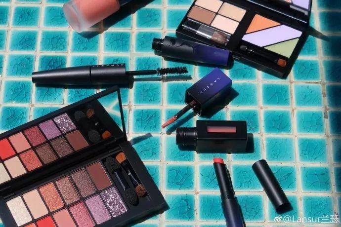 自从开始健身锻炼每天都很累,健身运动化妆