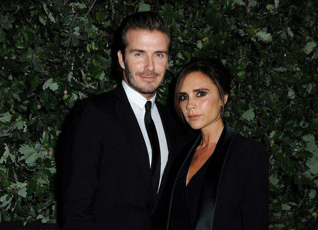 贝克汉姆老婆否认整容，2年前不是这么说的，外媒默默拿出照片