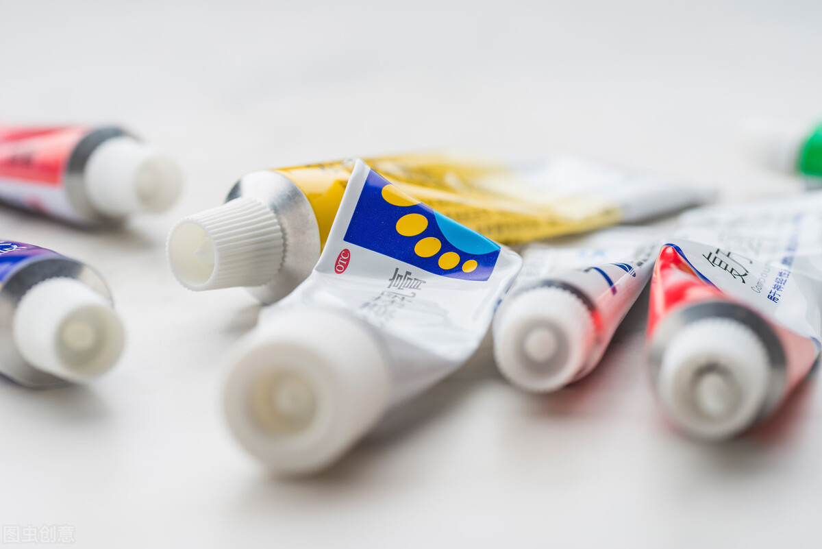 几块钱的红霉素软膏，便宜又实用，但了解3个方面需谨慎使用