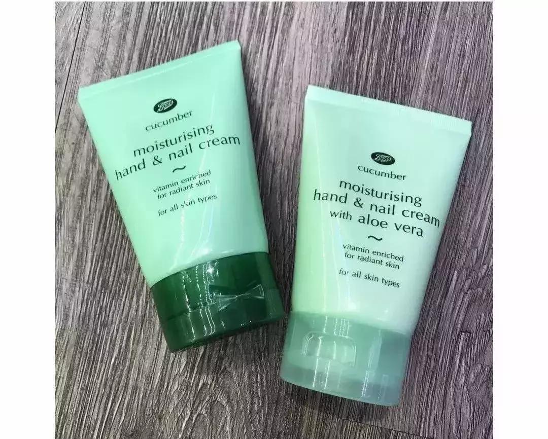 素颜霜测评红黑榜泰国,泰国购物必买眼影盘