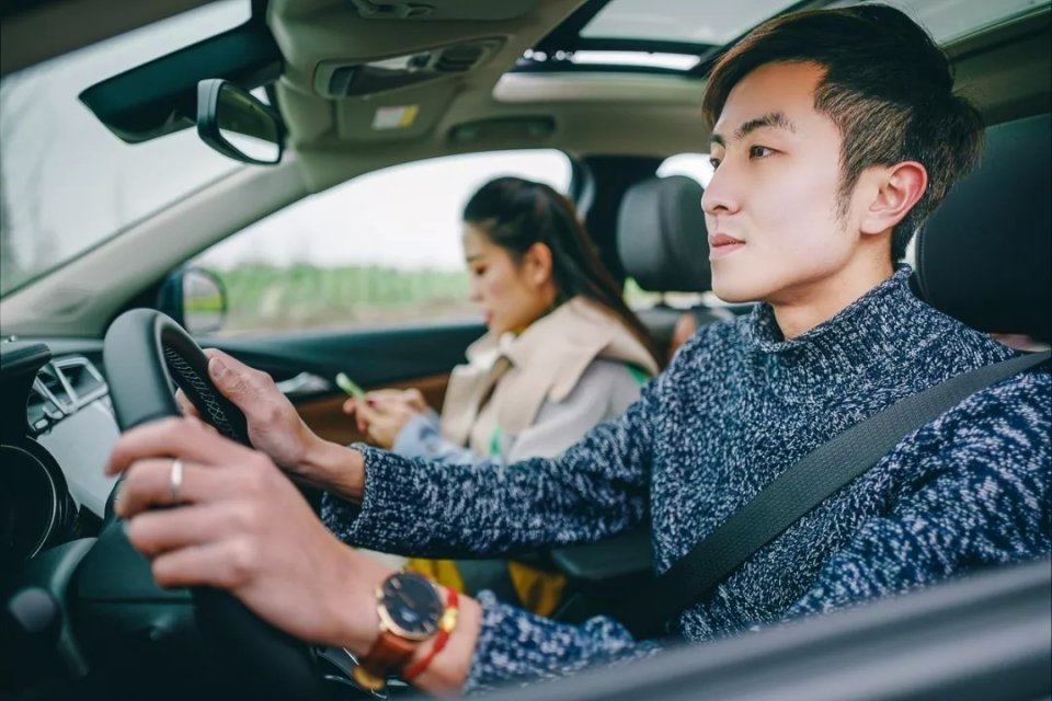 昂科拉gx碰撞视频,被低估的昂科拉gx