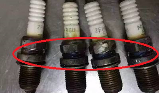火花塞变黑会怎么样,更换火花塞有漏气声音