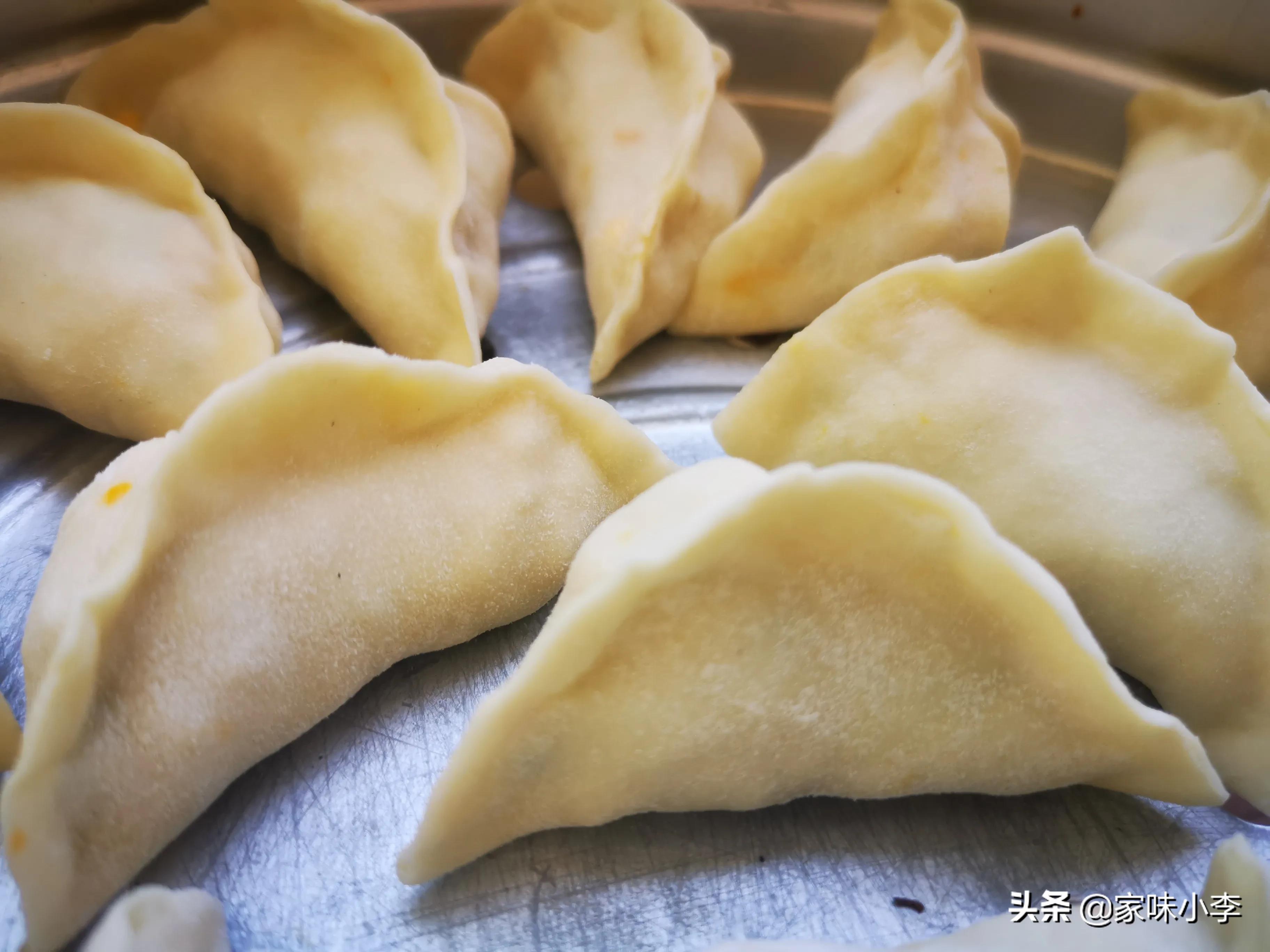 蒸饺用热水还是冷水和面,蒸饺和面用冷水还是热水