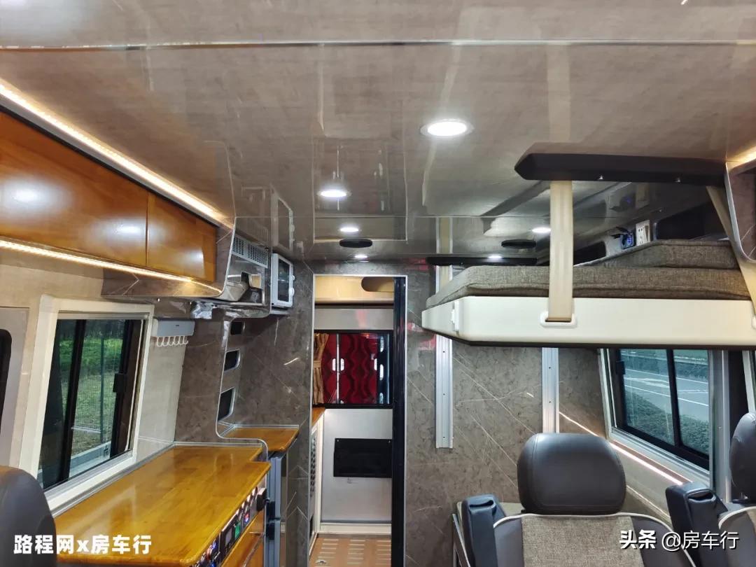 东风四驱挑战者越野房车试驾视频,东风挑战者四驱越野房车