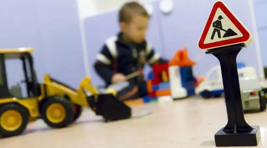 为什么小孩儿都喜欢挖掘机,为什么小孩都爱挖掘机搅拌车