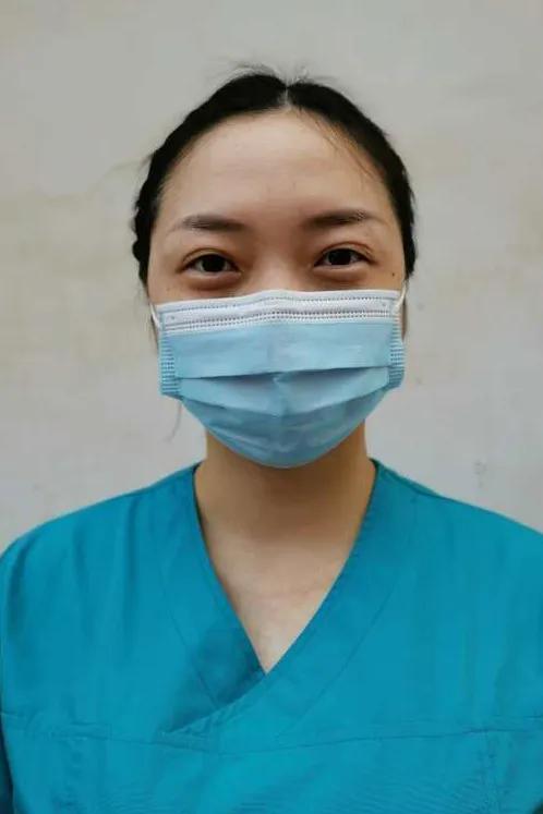 致敬2020每一个逆行的背影,回顾2019年消防员最美逆行背影