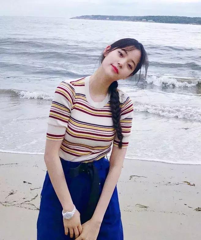 刘雯米兰时装周试装,刘雯维密走秀比心