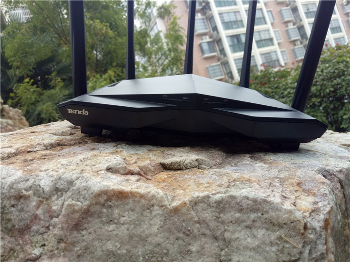 腾达ac11是真千兆路由器吗,腾达ac11是千兆还是百兆