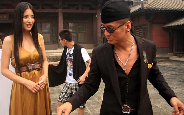 太白金星孙兴写真照,太白金星孙兴毒瘾发作名场面