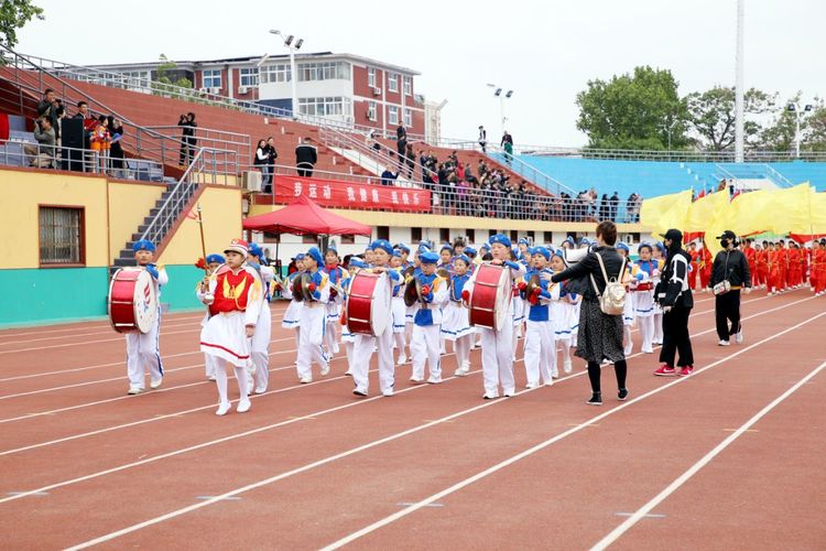 名校就是不一样，许昌市建设路小学2019年春季运动会开幕式美爆了