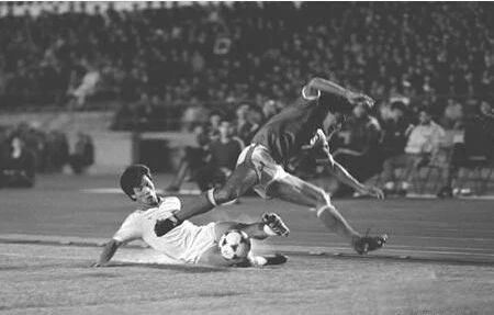 中国足球曾经的辉煌时刻,从稚气未脱到风华正茂