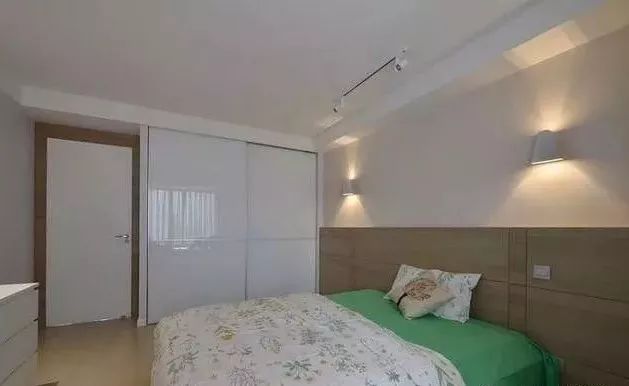 美式造型衣柜门板选什么材质,家具门板选择