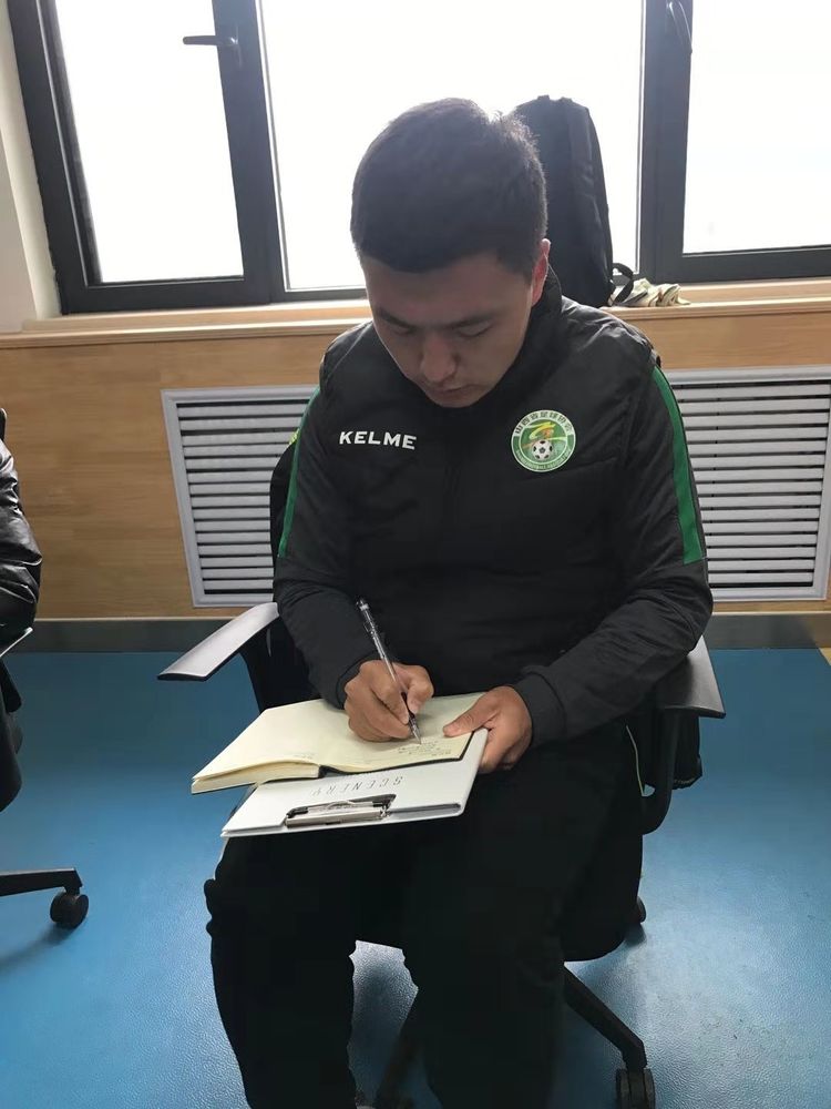 让篮球飞,让篮球飞一会儿教学