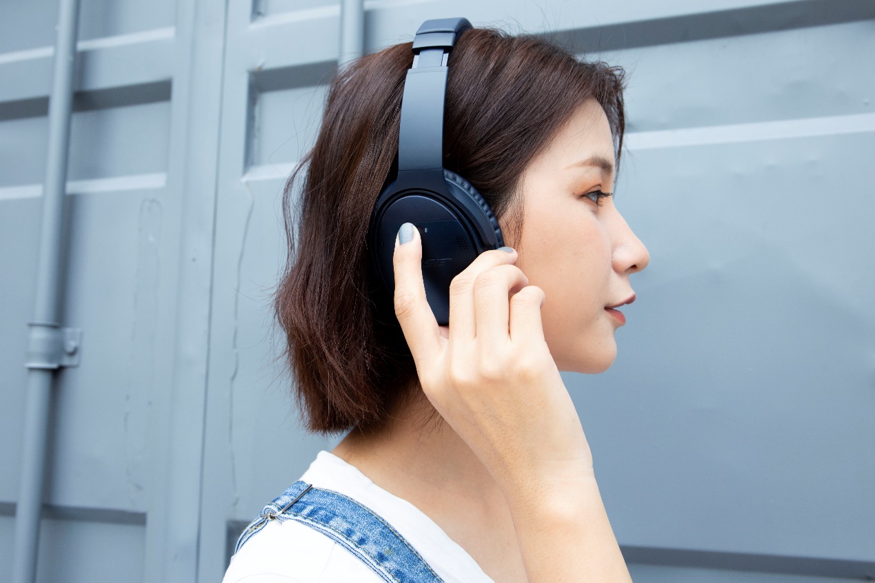 临近年终，戴上QC35让自己“静”入佳境