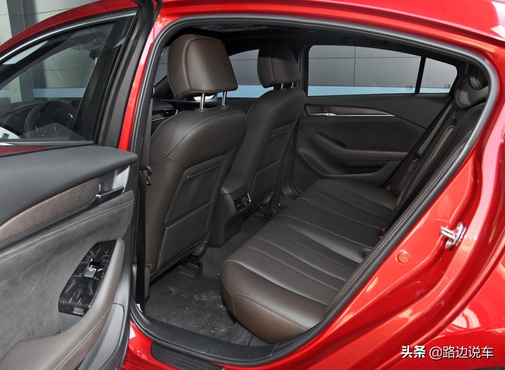 23万买奔驰还是阿特兹,23万落地的阿特兹值不值得买