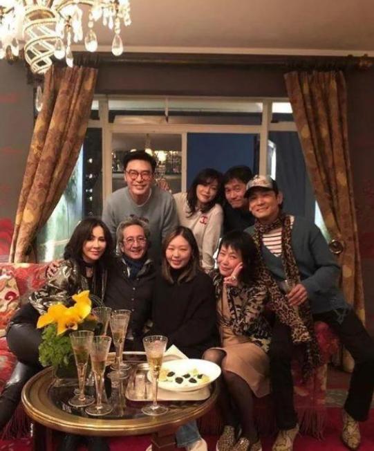 刘嘉玲香港爱巢面积900平,刘嘉玲梁朝伟夫妻真的是太有魅力