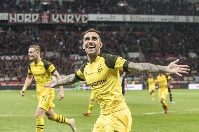 太不可思议！多特13场不败靠一神替补，10脚进10球简直逆天