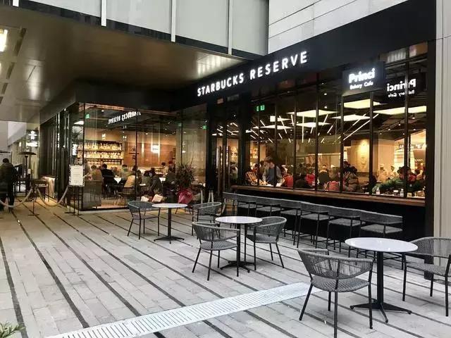 星巴克什么时候成高级餐厅了,星巴克开餐厅