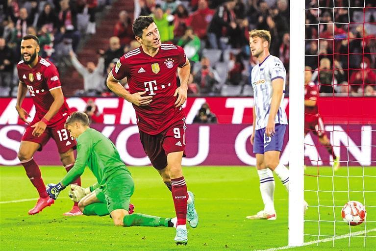 21年梅西莱万金球奖数据,惊天逆转巴萨6-1巴黎