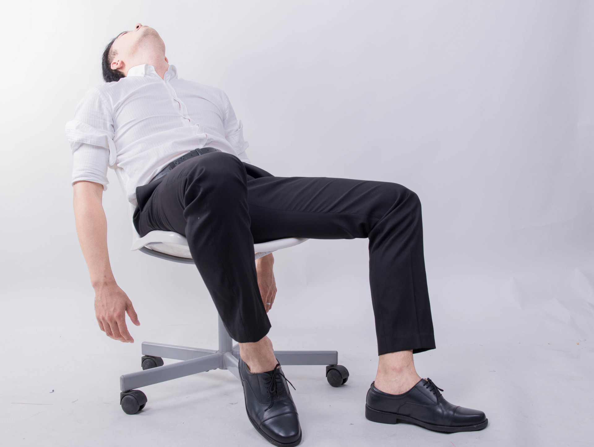 当别人轻视你最好的方法是离开,当别人瞧不起你的时候不要生气