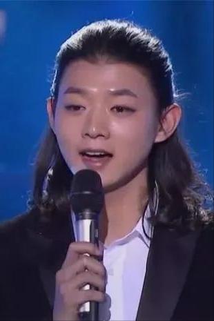 吃软饭、约炮、弃糟糠？“国风美少年”霍尊的另一面