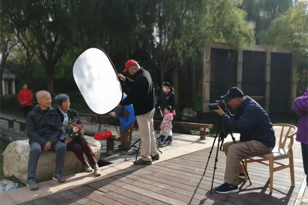 情满重阳孝亲敬老,金秋重阳敬老行浓情关爱暖人心