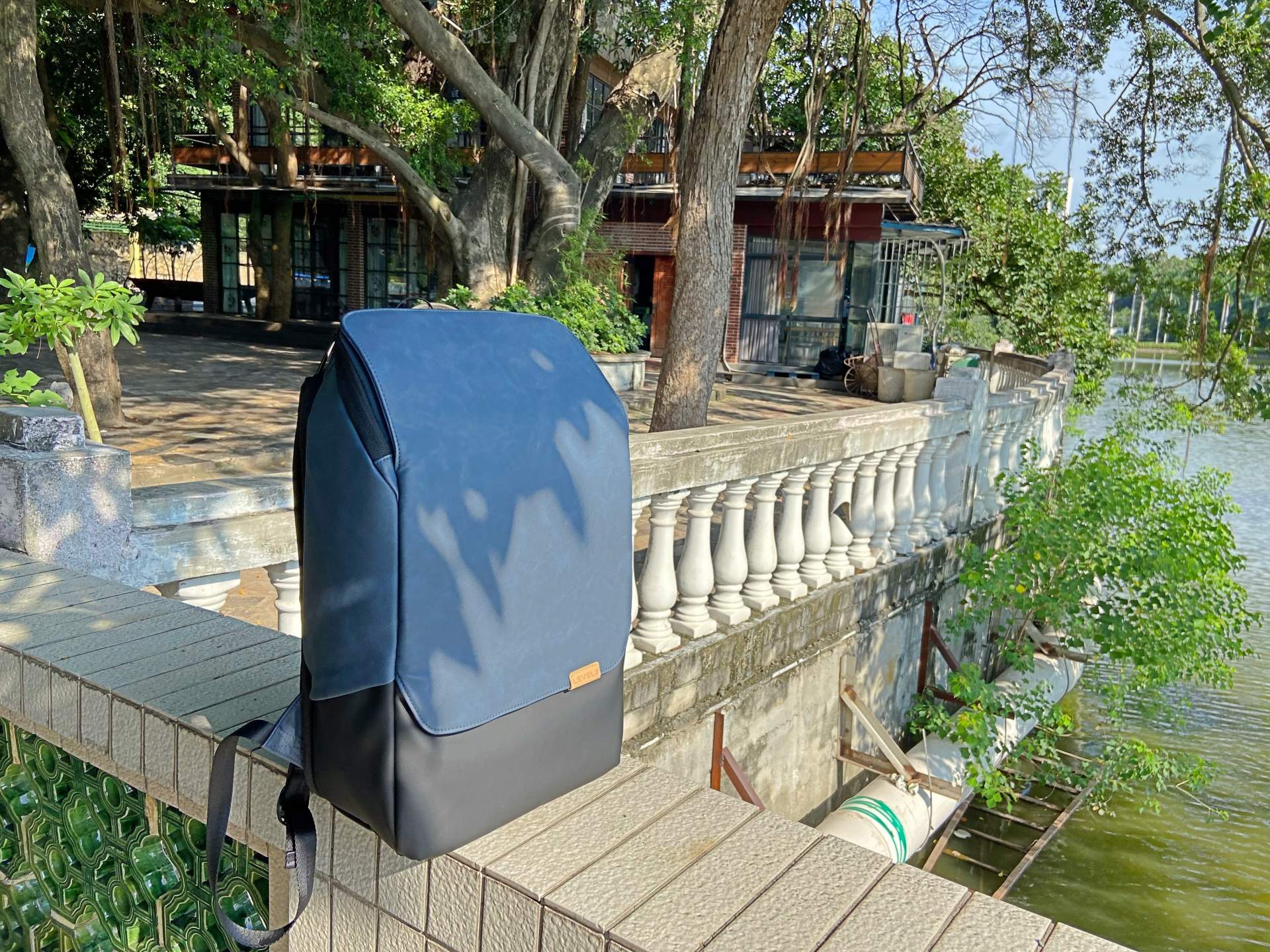 适合日常出行的小容量背包,什么背包适合商务出行和日常通勤