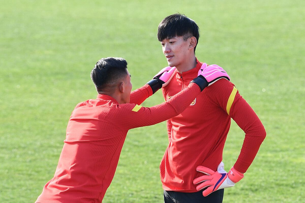 李铁40强赛菲律宾,国足主帅李铁谈对阵菲律宾队员