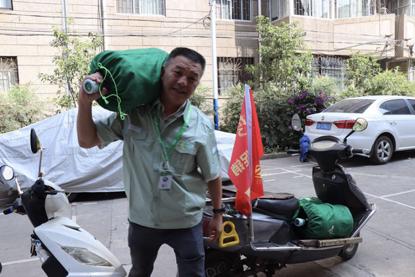 五一劳动节感谢环卫送水,五一劳动节慰问环卫工人活动