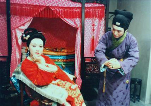 赵姨娘施法被揭穿了吗,赵姨娘用巫术被发现了吗