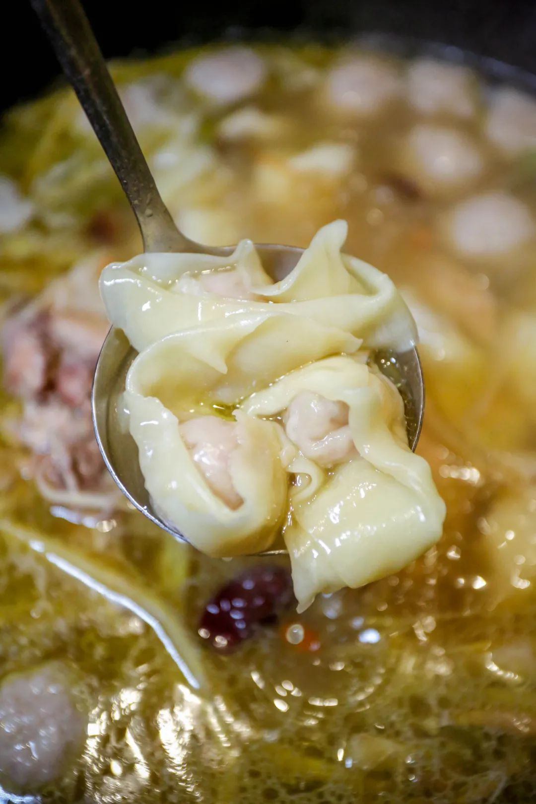 7月新鲜笋炖鸡怎么炖最好吃,天目山鲜笋炖鸡