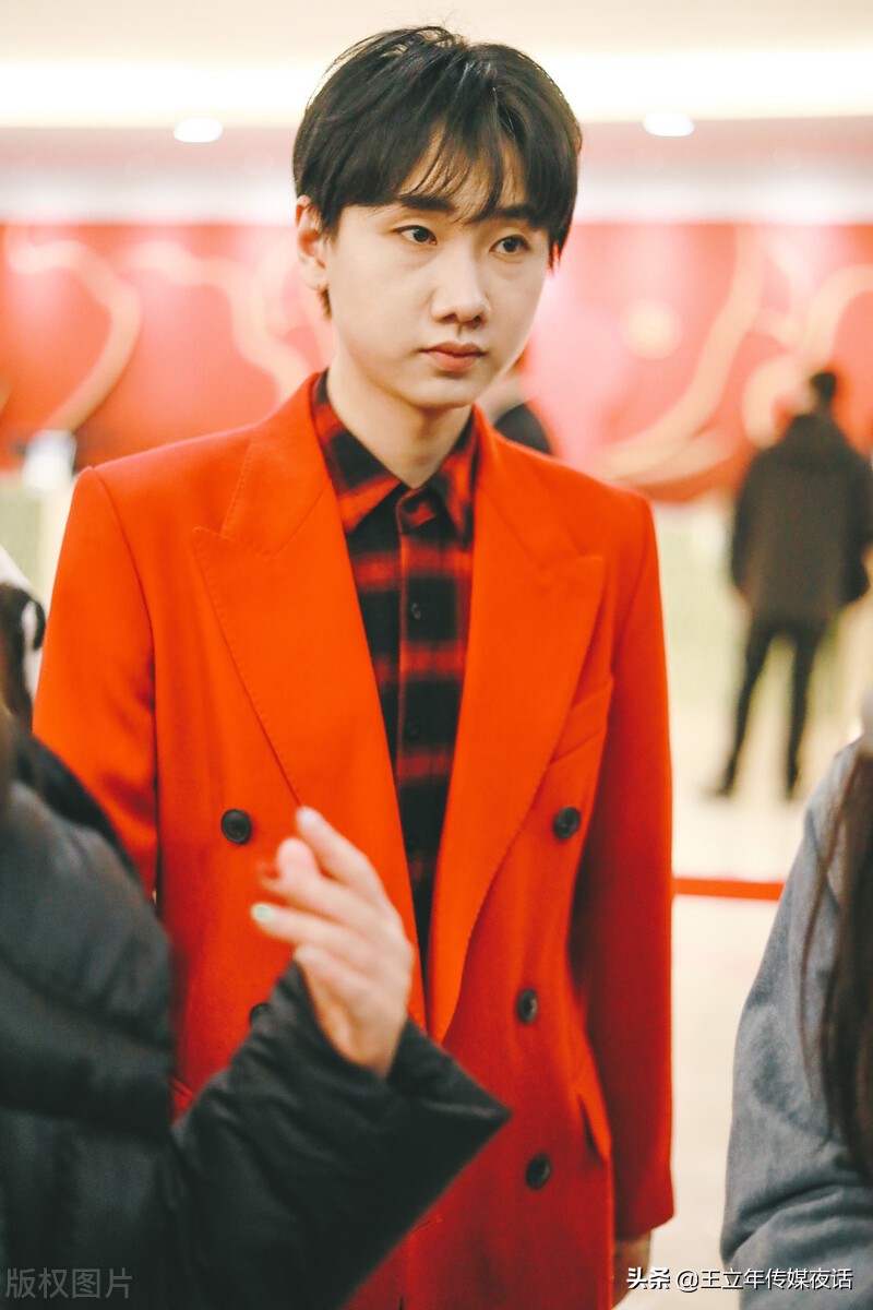 汪苏泷弗斯特专辑销量,汪苏泷微微一笑很倾城领奖现场