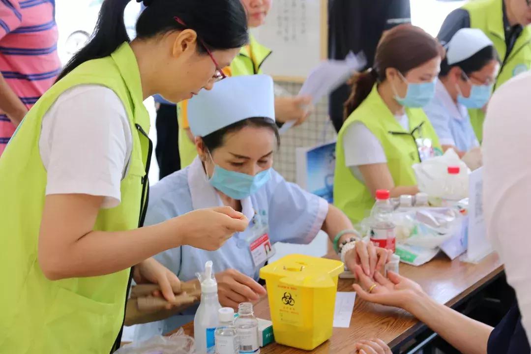 首站告捷!万人防治痛风活动27日在厚街成功举办