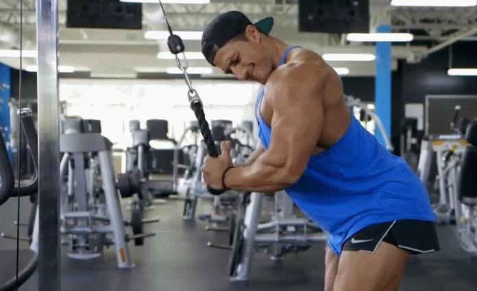 卧推，推举成绩上不去？可能是肱三头肌太弱了，6个动作帮你提升