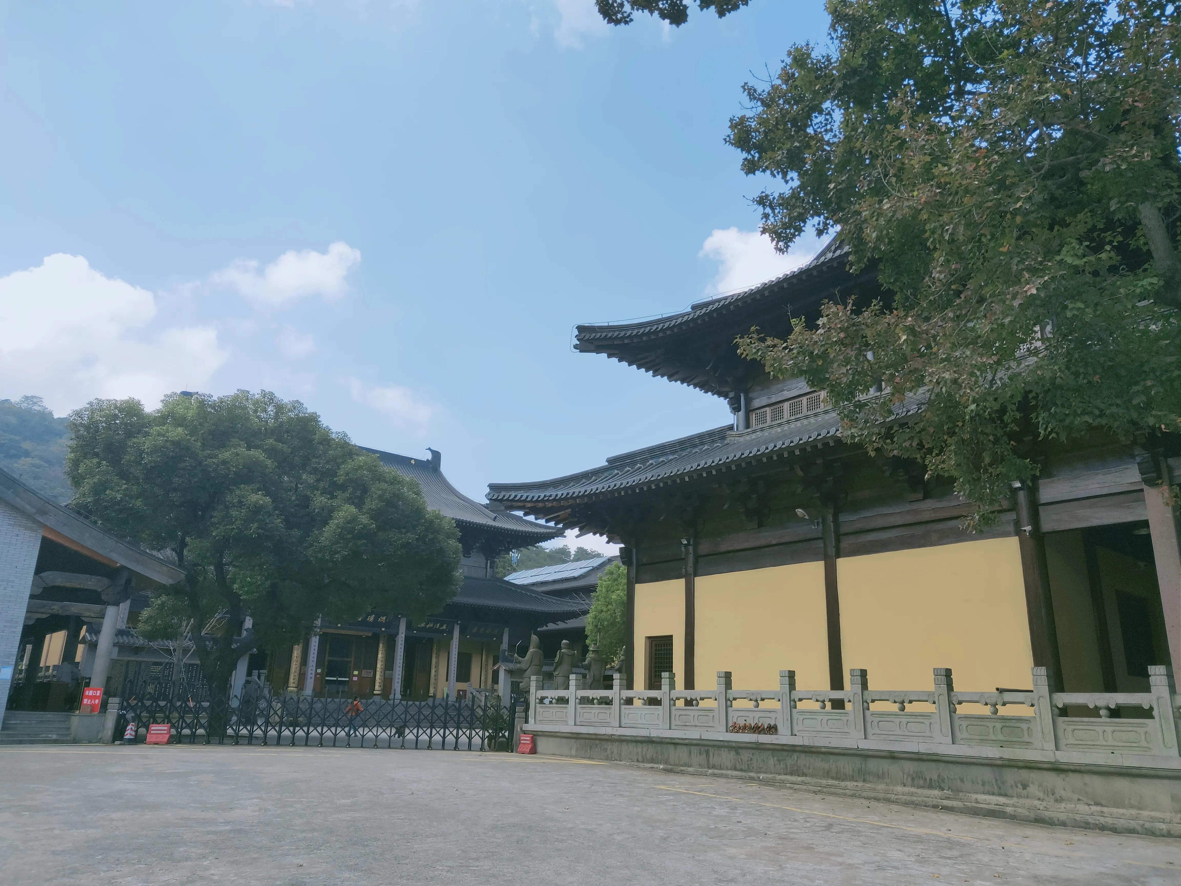 宁波伏龙山景区,慈溪伏龙山滑翔伞基地