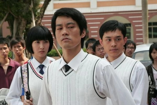 追星的最高境界：从小痴迷李小龙，长大后把自己追成了“李小龙”