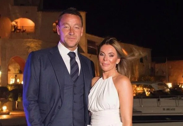 特里网上晒四千万超级豪宅，马场、网球场和室外游泳池，一应俱全