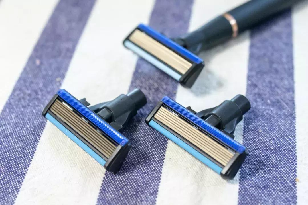 让吉列都抓狂的“手动剃须刀”，网友：最了解的男人还是小米有品