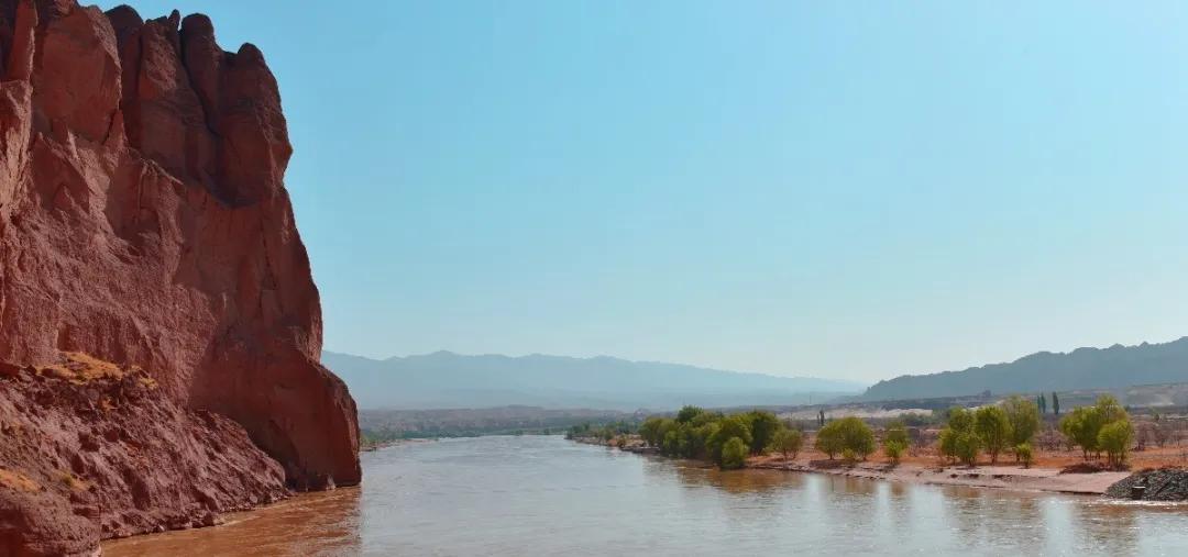 住最静的酒店，看最美的景！只因在黄河石林~