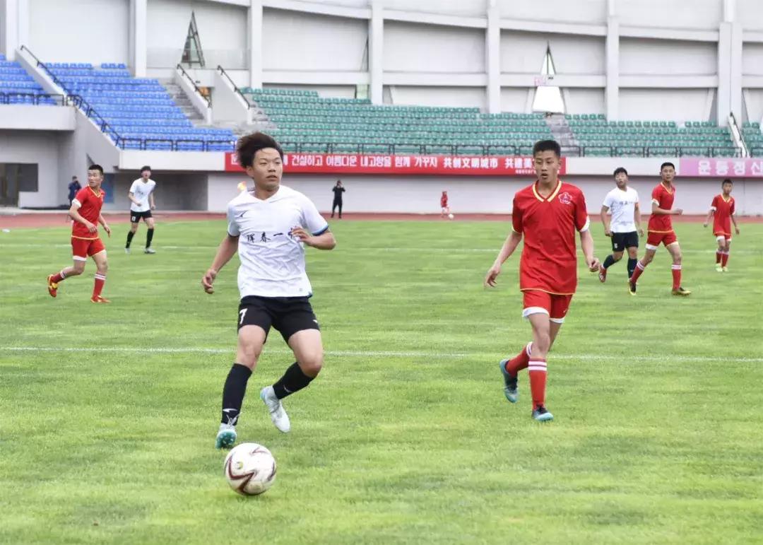 中国珲春市-朝鲜罗先市缔结友好城市关系二十周年青少年足球赛开赛