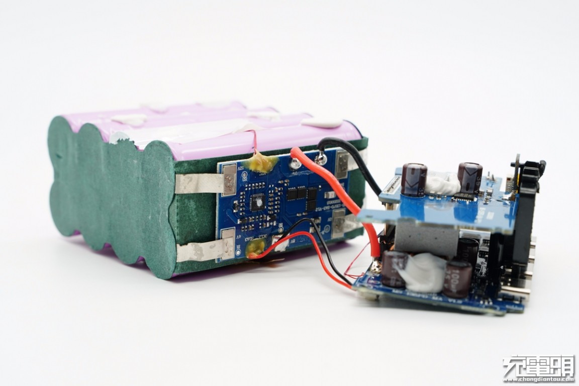 征拓20w快充拆解,征拓100w桌面充电器