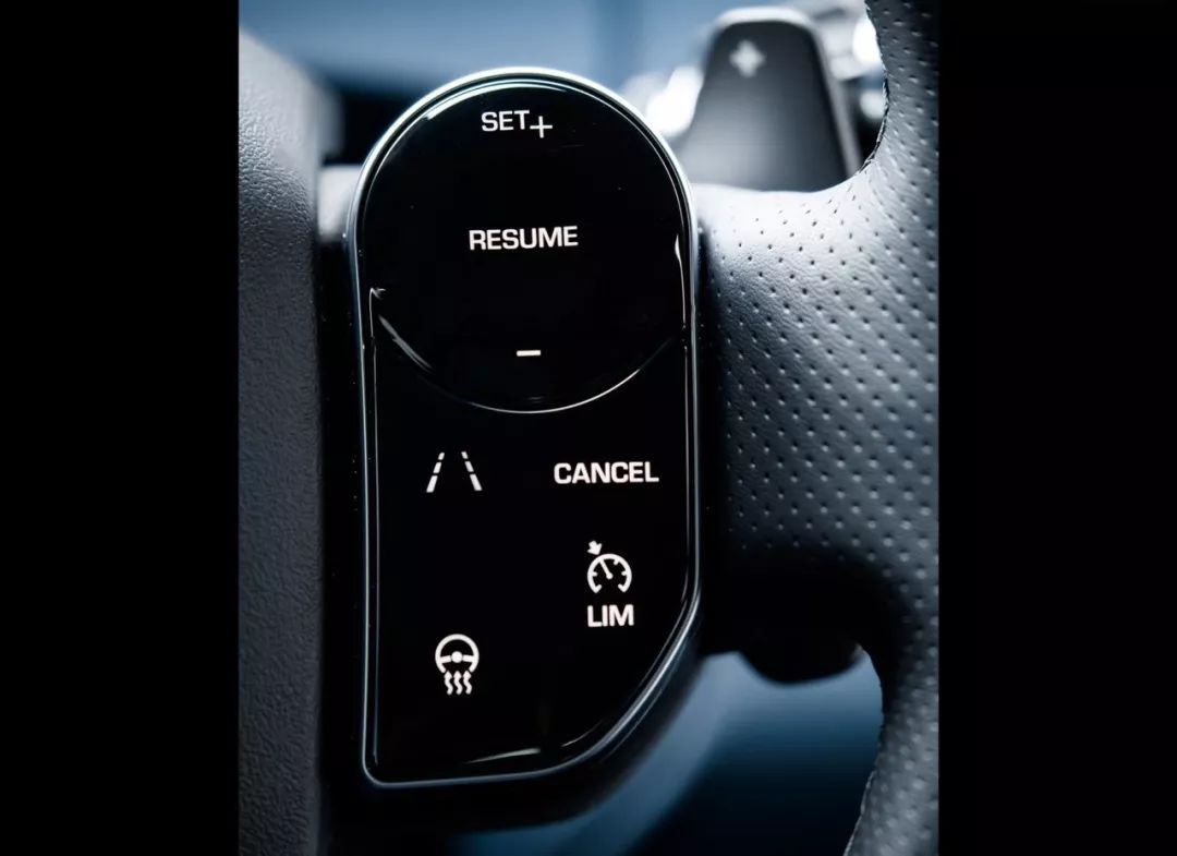 号称是同级最具科技感的豪华中型SUV，现在入手划算么？