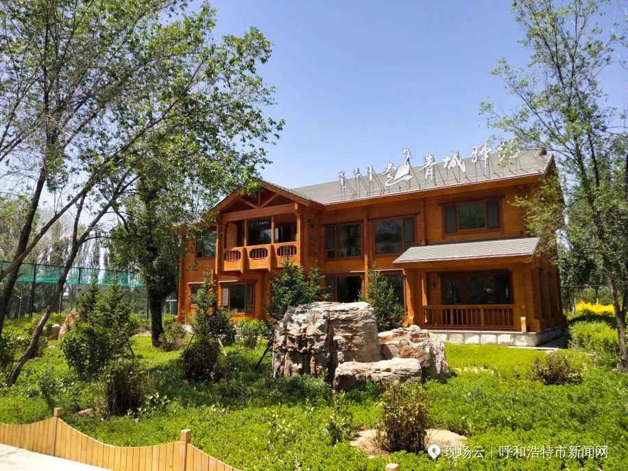 酒吧、超市展览馆这么Fashion的青城驿站,你还认为这只是厕所吗